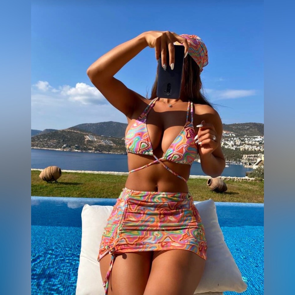 SHEIN Multicolor Swirl Bikini Set